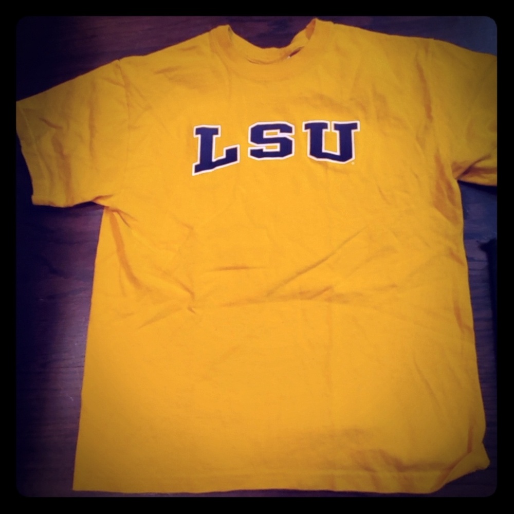 EUC Unisex Youth size Large LSU tshirt